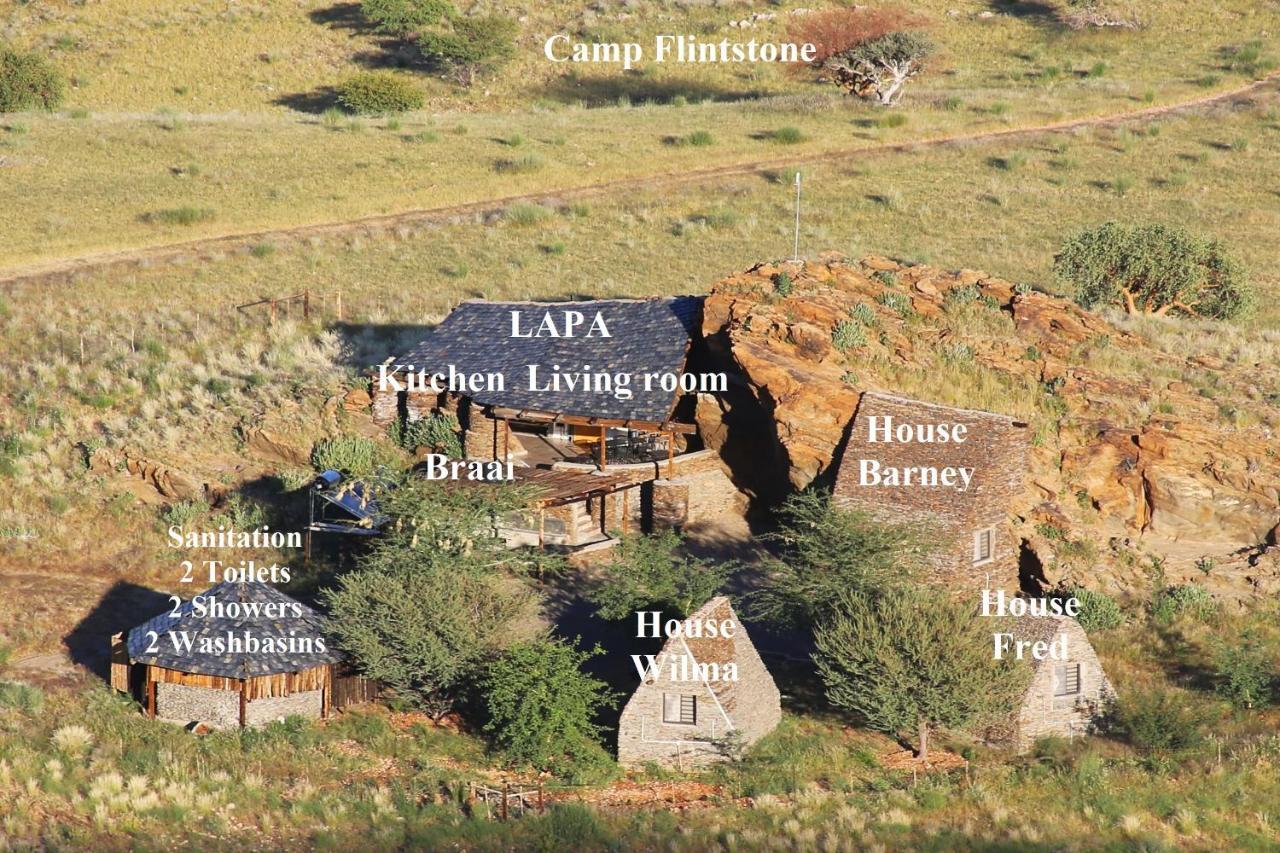 Rooiklip Camp Flintstone Apartment ภายนอก รูปภาพ